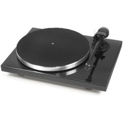 مشغل اسطوانات بروجيكت كاربون كلاسيك إصدار Pro-Ject 1Xpression Carbon Classic 