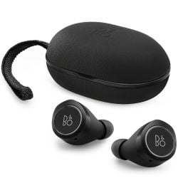 سماعات بلوتوث ذكية من بي أند أو إصدار E8 داخل الأذنين مع علبة الشحن باللون الاسود