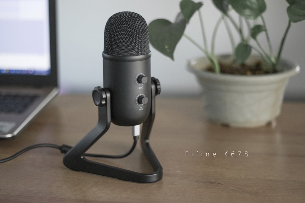 Fifine K678 Microphone Power exists in appearance as well