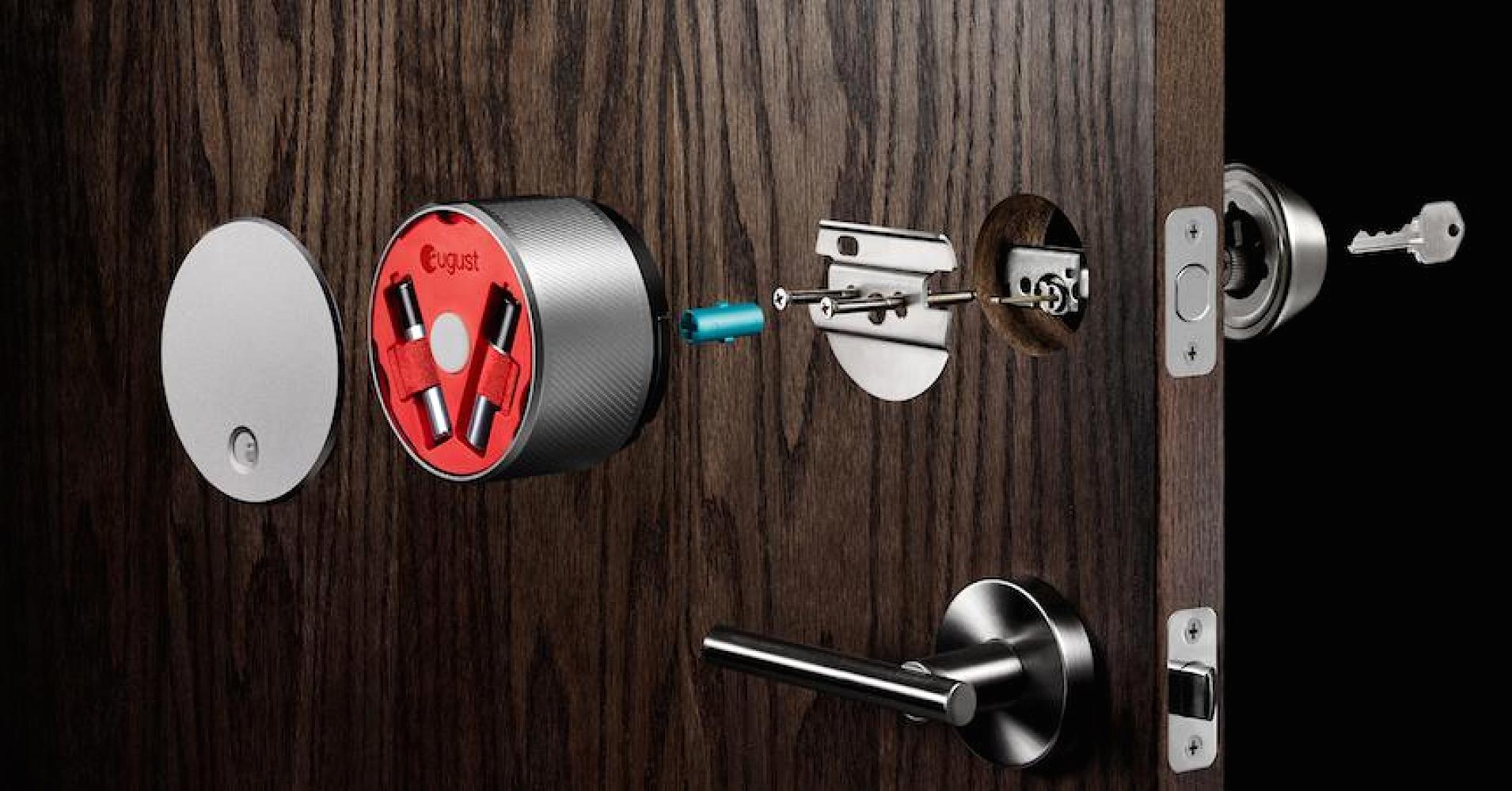 قفل August Smart Lock الأفضل ضمن فئته، والذي يمنحك سيطرة كاملة على قفل الباب ومن أي مكان في العالم