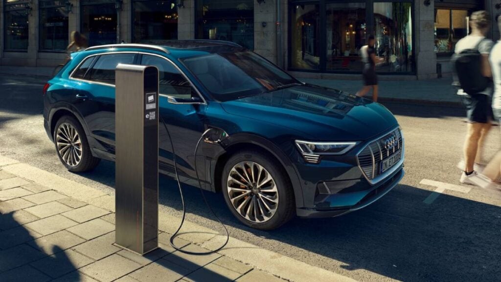 Audi E-Tron - السيارات الكهربائية 2020