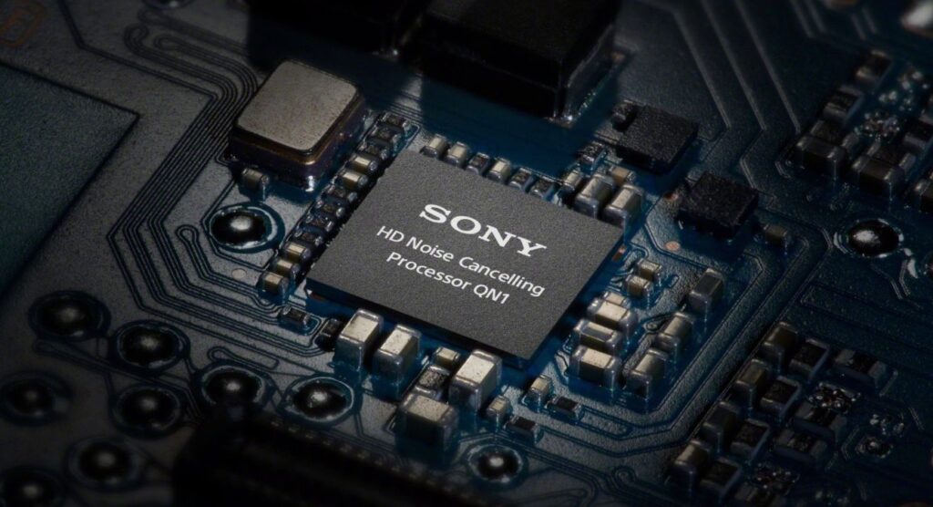 شريحة Sony HD Noise Cancelling Processor QN1 في سماعة WH-1000XM4