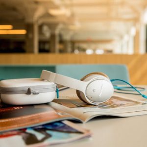 Bose QC25 Noise Cancelling Travel Headphones Preview