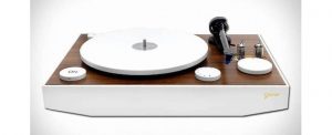 This new Italian turntable has a valve pre-amp built-in