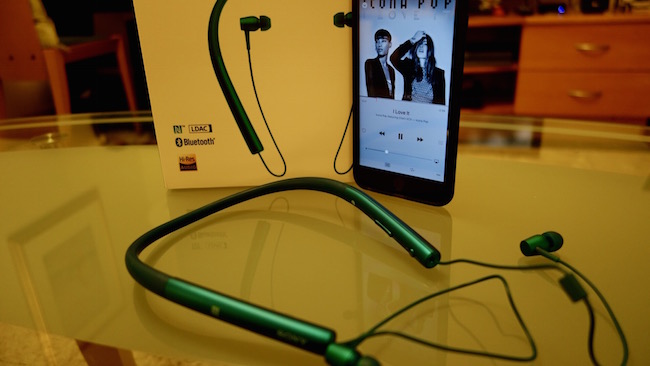 Sony H.ear in Wireless MDREX750BT Headphone Review