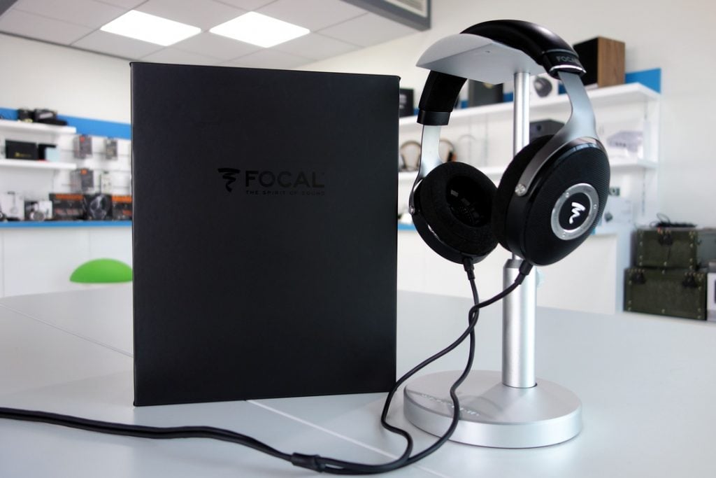 focal-elear-with-box