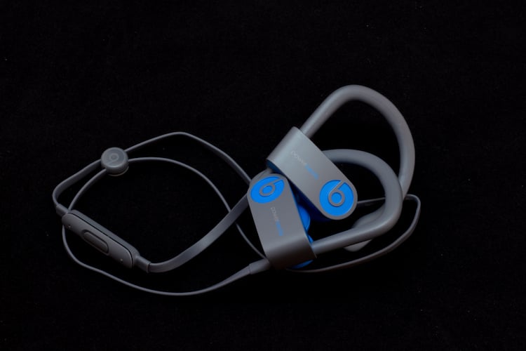 Beats Powerbeats 3 Headphones Review - Samma3a Tech